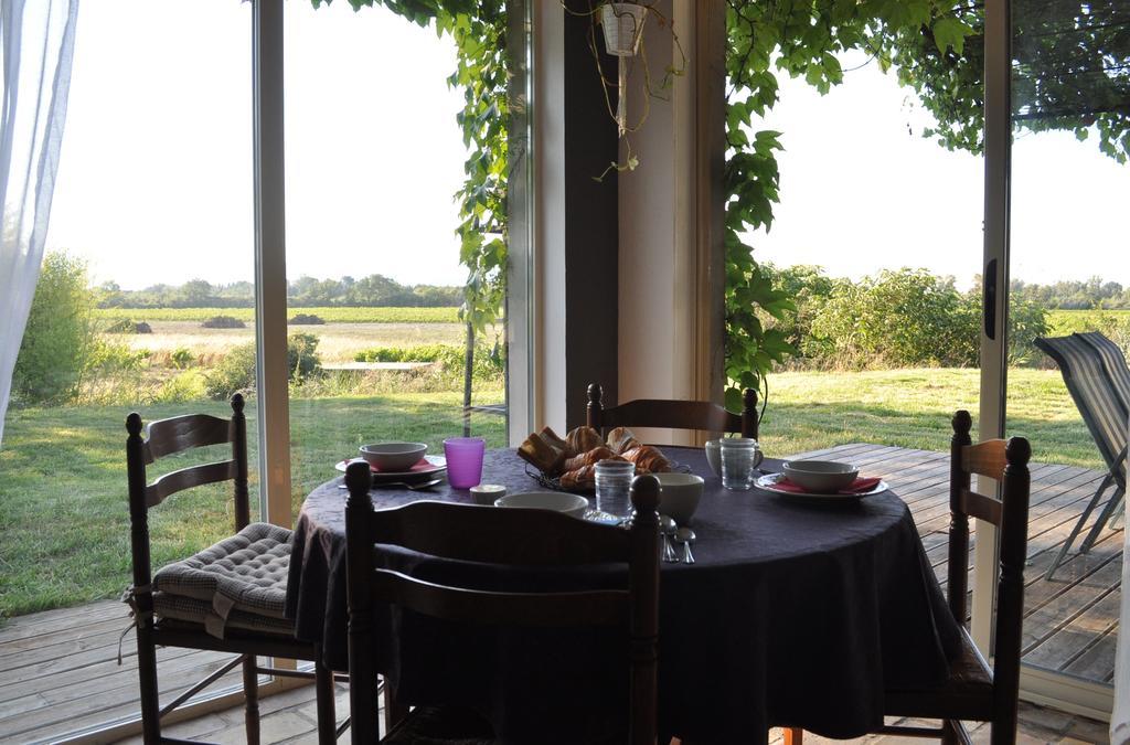 Bed and Breakfast Domaine Rouge-Bleu à Sainte-Cécile-les-Vignes Extérieur photo